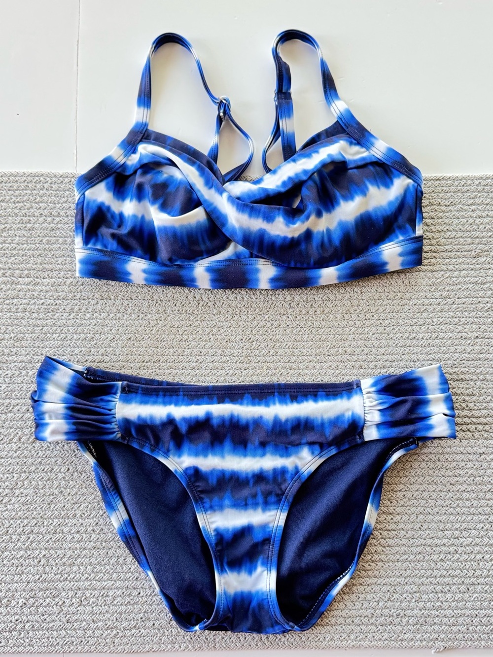 Athleta Blue and White Tie-Dye Bikini Size XS Bottom and 34B/C Top